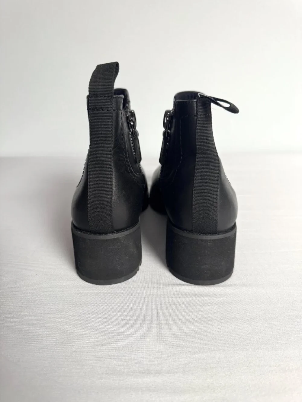 NEW Size 8 Munro Darcy Ankle Boots Leather Stretch Inset  Black Slip Ons